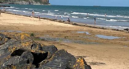 Pretty stone house, 3 bedrooms, 2 bathrooms with a large enclosed garden