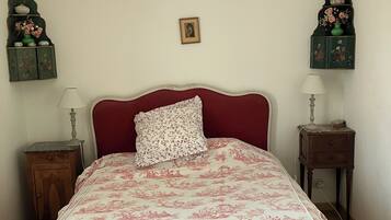 3 chambres, fer et planche Ă repasser, lit parapluie, Wi-Fi