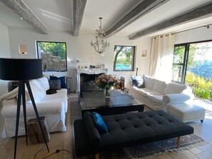 TV, fireplace, DVD player, stereo