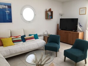 Smart TV, DVD player, books, music library