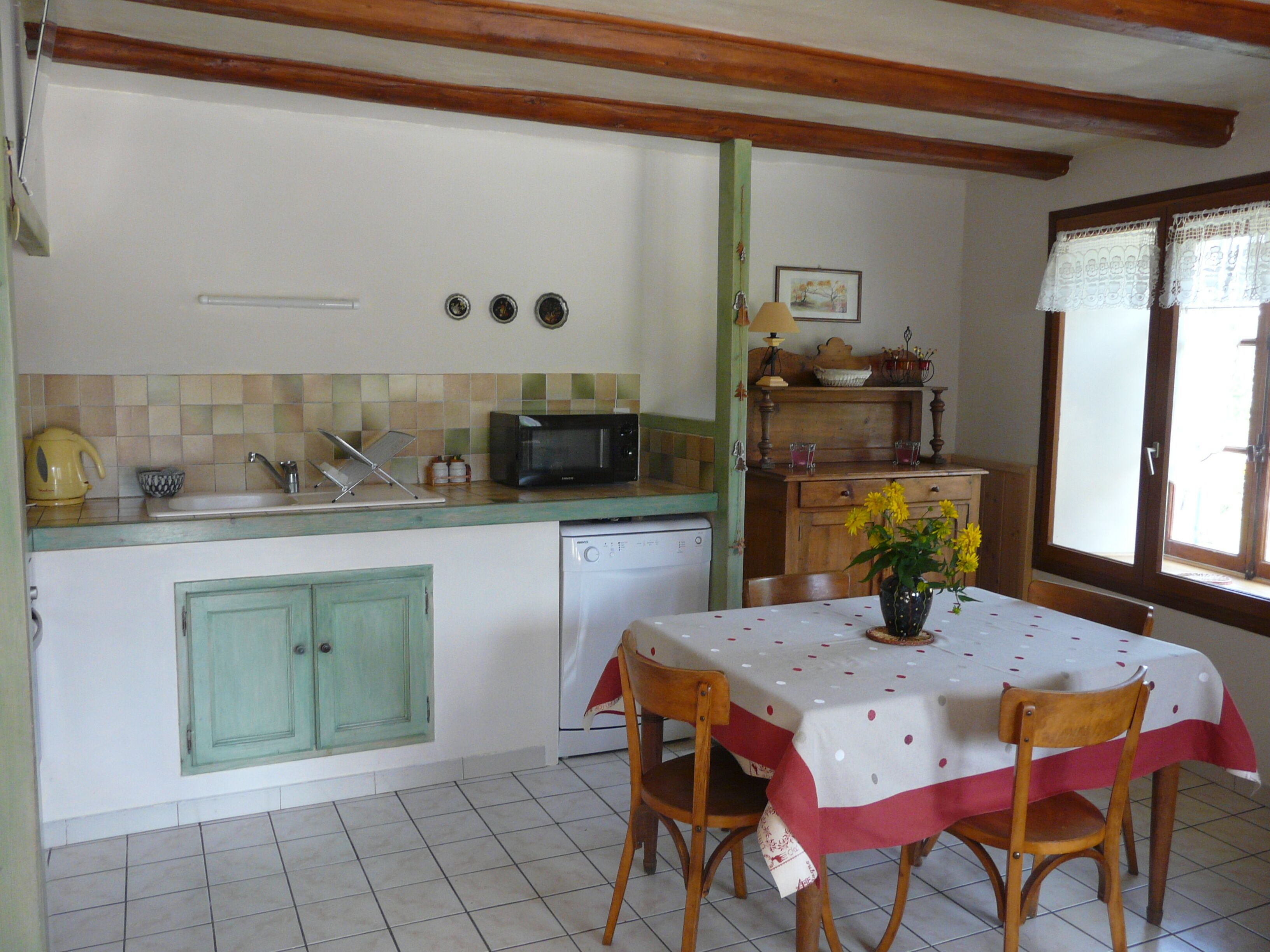 SPACIOUS COMFORTABLE 4 * PANORAMIC VIEW SHUTTLE NEARBY