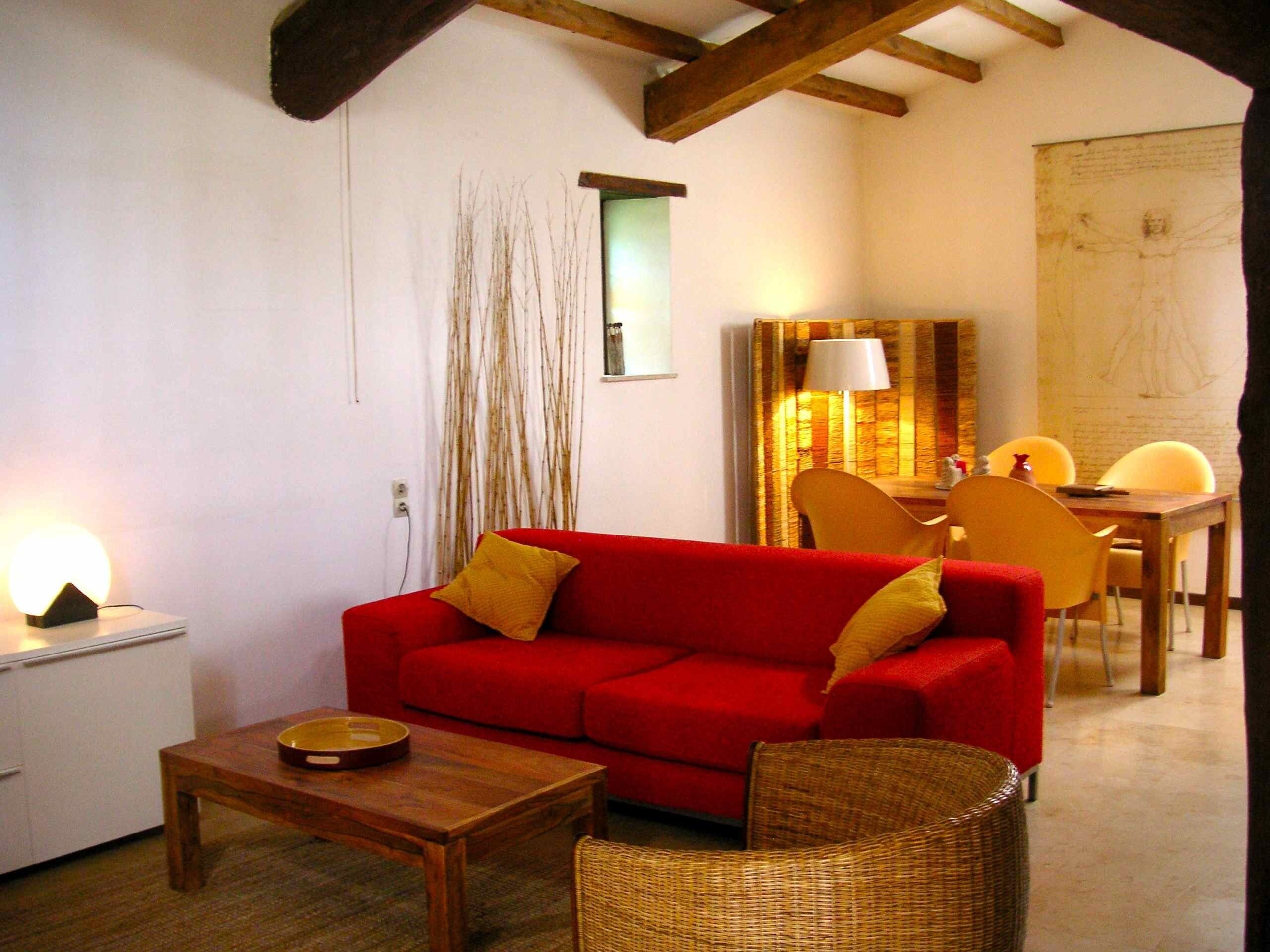 Award-winning Character Holiday Apartment in a Catalan Farmhouse ("Albéniz")