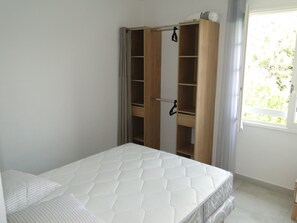 1 bedroom, travel crib, WiFi - LAST MINUTE T2 N ° 2 HC (Cavalaire-sur-Mer)