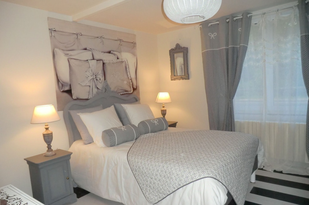 2 bedroom apartment in the DRC