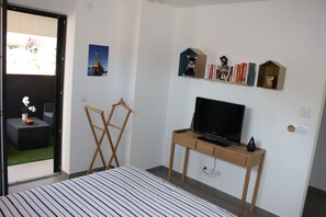 1 bedroom, iron/ironing board, free WiFi - T2 resid.standing, 2 terraces, sea view, park.couvert, wifi, 2' du port classé 3 ⭐ (Port-Vendres)