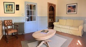 TV, fireplace, DVD player, video library