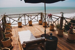 Property grounds - NEW: Master suite on the Ocean (1/2 board or full board with chef) (Popenguine)