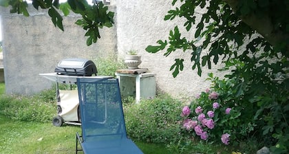 Villa with view on the Pyrenees to rent at the weekend or the week