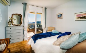 4 Schlafzimmer, Bügeleisen/Bügelbrett, Reisekinderbett, kostenloses WLAN