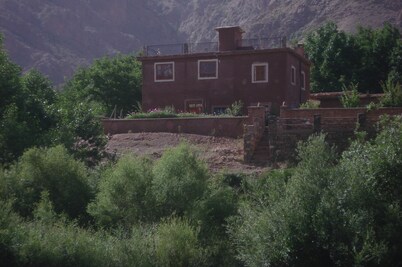 Meeting with the people of the happy valley