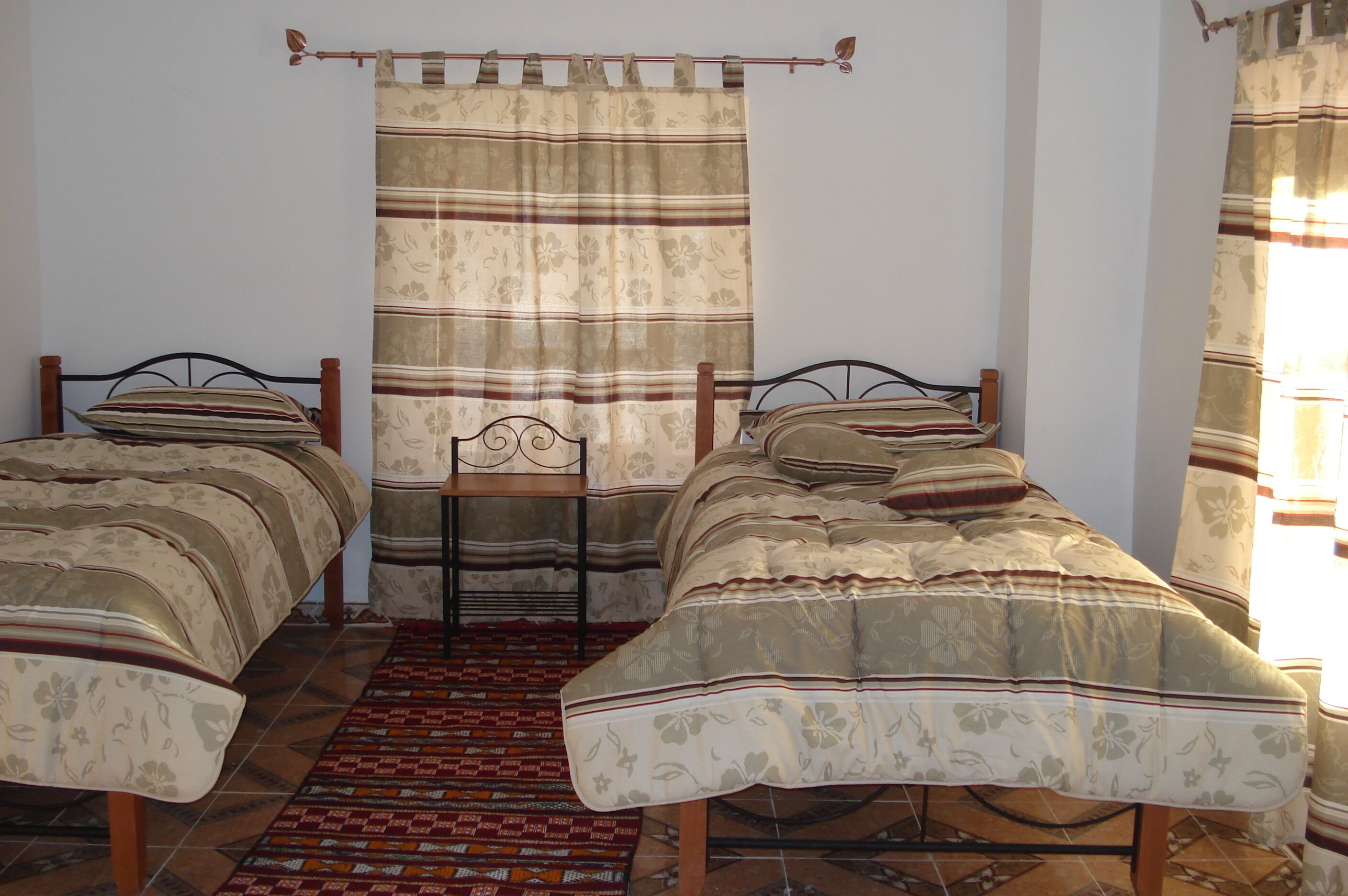 6 Schlafzimmer, Bügeleisen/Bügelbrett, kostenloses WLAN