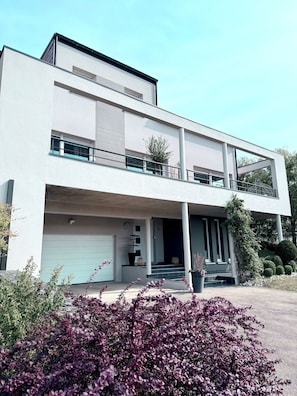 Exterior - VILLA D'ARCHITECTE*****200 m2, 10 min from METZ AND AMNEVILLE (Vigy)
