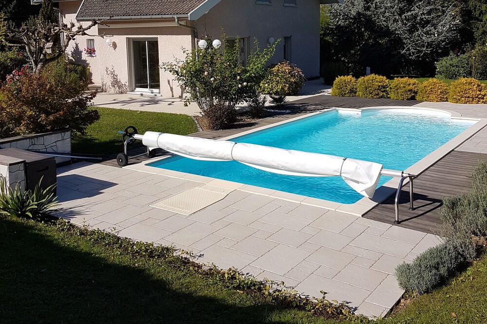 Near Annecy and Lake Superb Villa with Heated Pool Saint-Jorioz