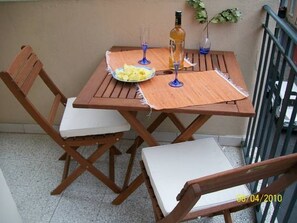 Outdoor dining - Downtown, Air-conditioned and Coquet-15 mn walk from the beaches (Ajaccio)