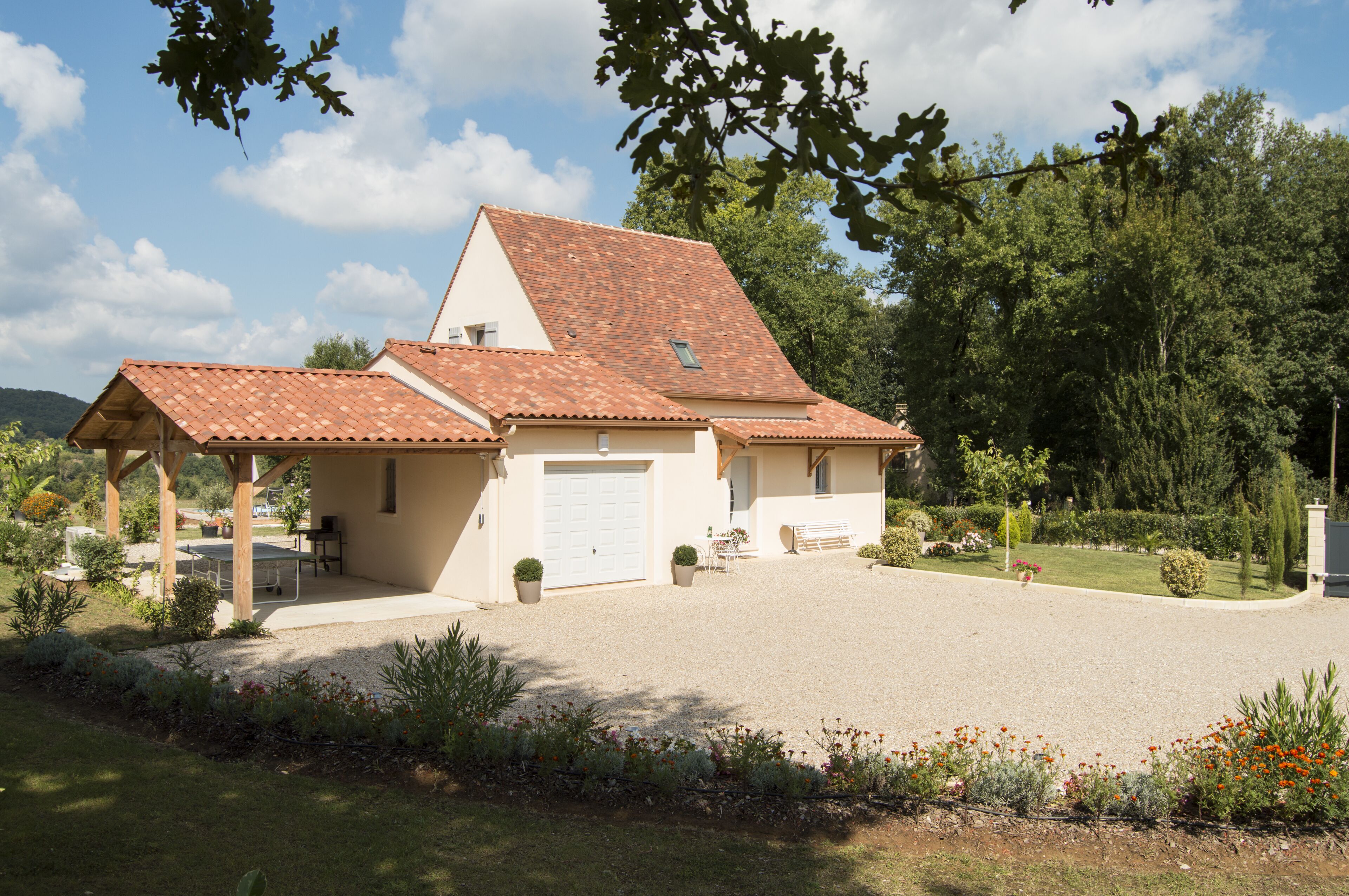 Ideal villa for 6 holidaymakers in black Périgord