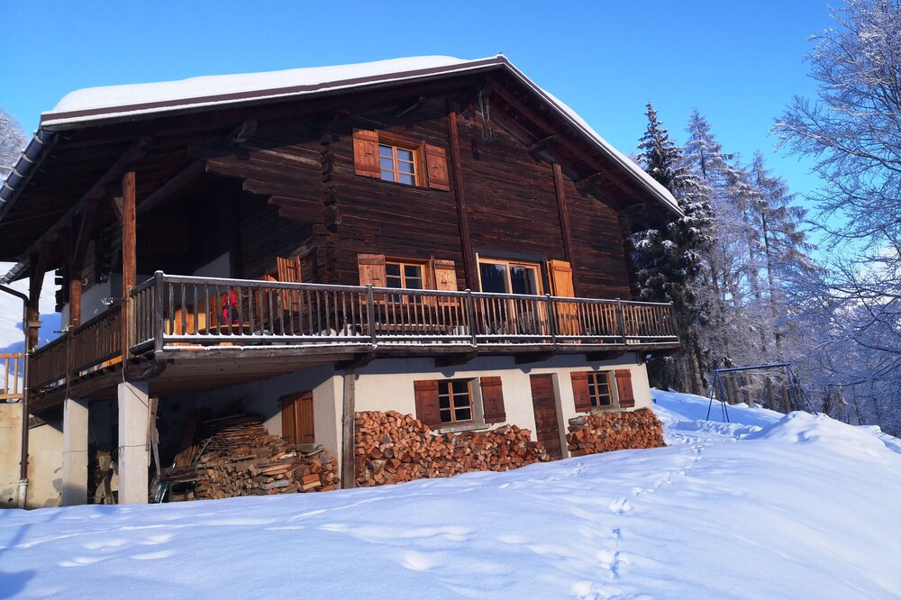 Large traditional Beaufortain chalet