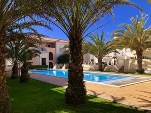 Piscine extérieure, piscine chauffée