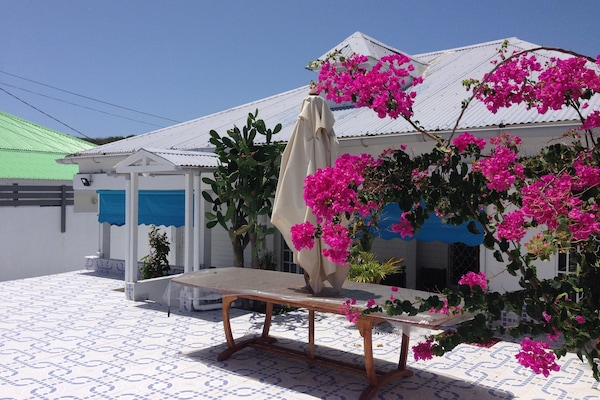 terrasse avant de la villa 80m2 très exposé au soleil pour les cure de bronzage