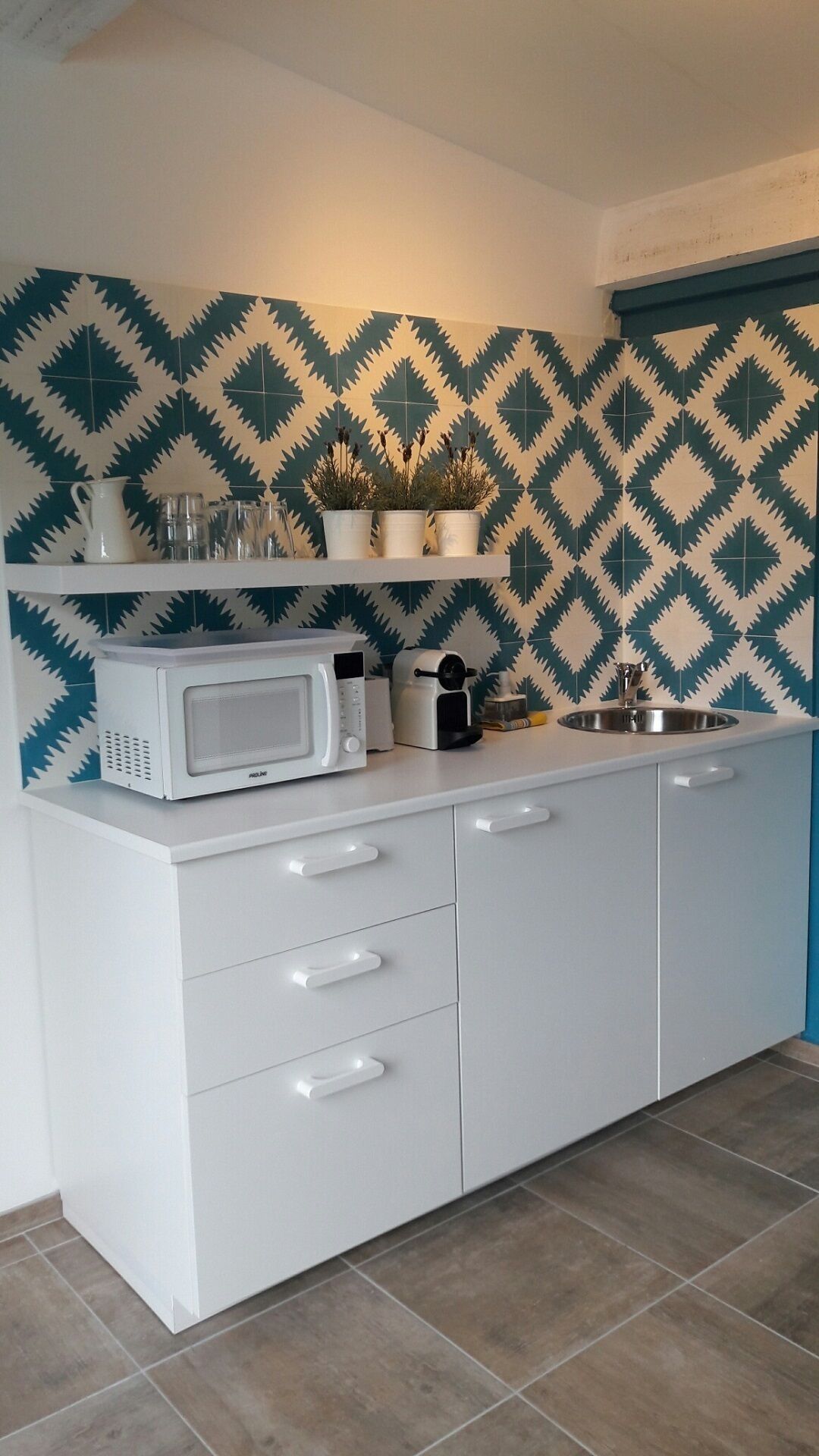 large studio with terrace facing pool, spa in the garden