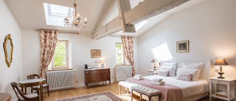 1 bedroom, in-room safe, desk, iron/ironing board