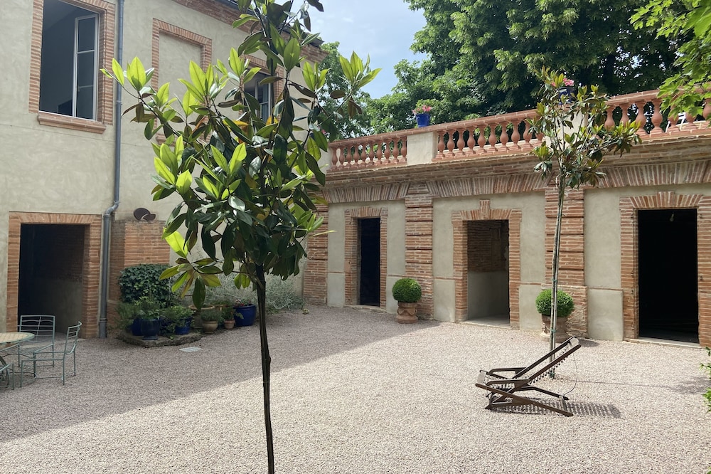 BASTIDE BY THE CANAL DU MIDI