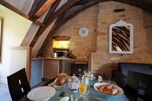 Dining - THE ATTIC OF THE CHAPTER (Sarlat-La-Canéda)