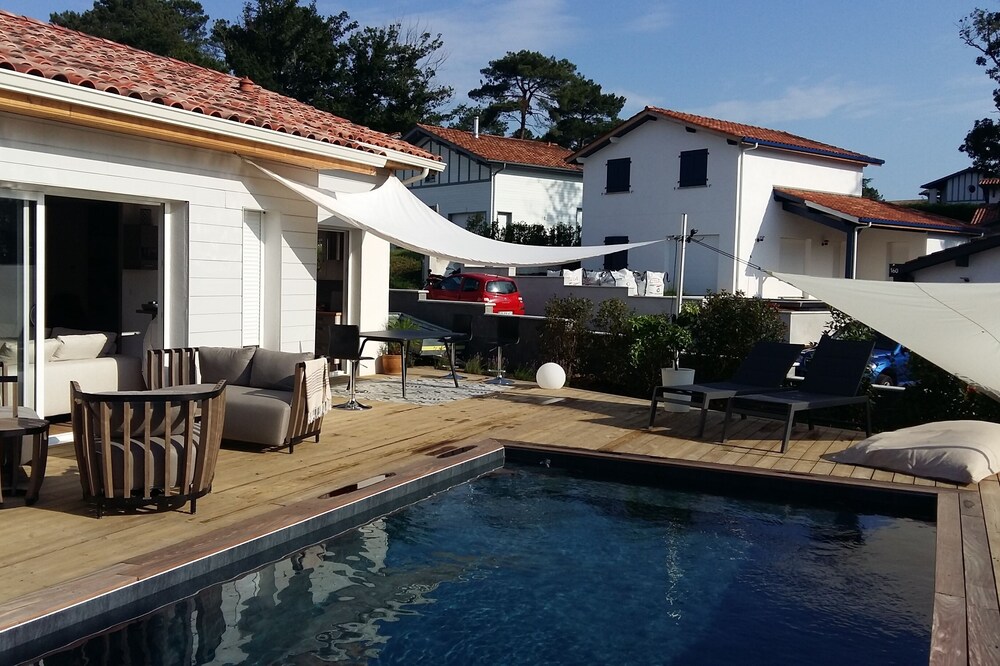HOLIDAY HOUSE IN BIARRITZ