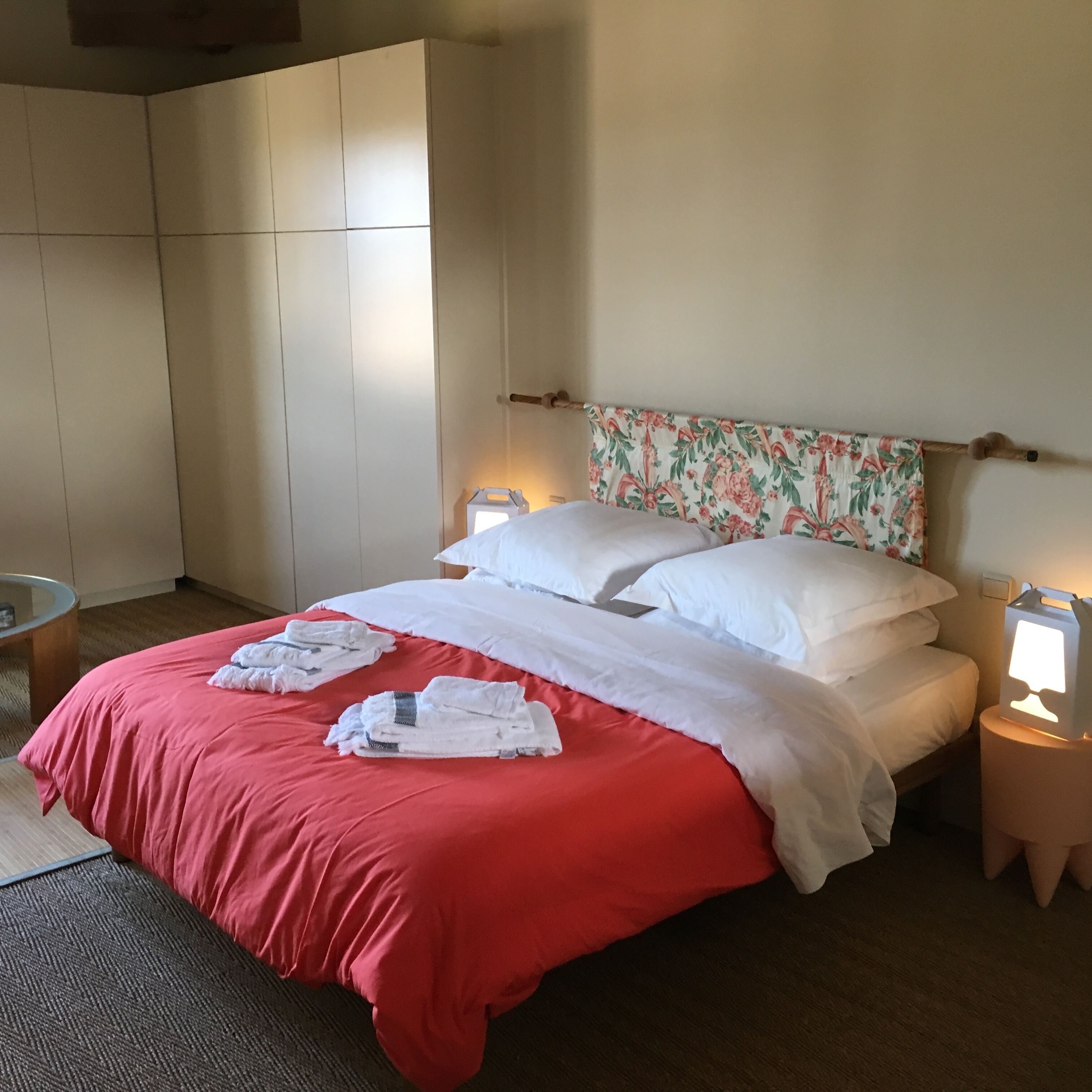 An independent apartment in a traditional house at the foot of