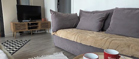 TV