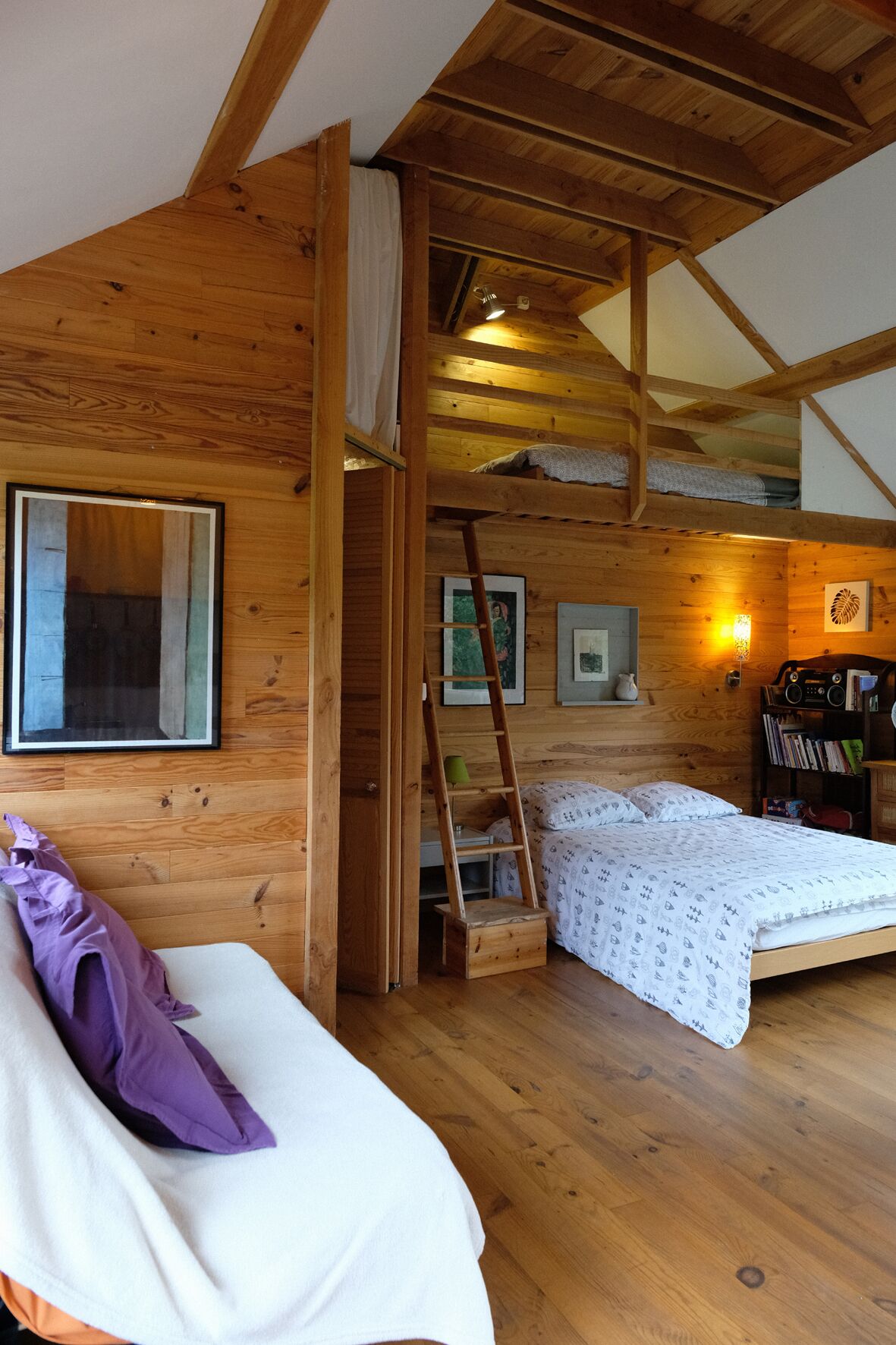 Comfortable perched hut