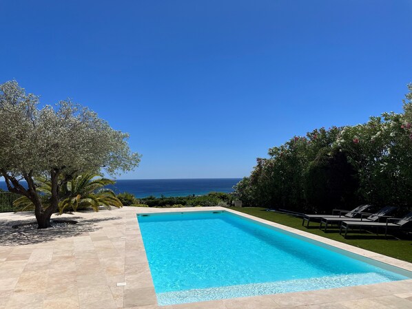 Ulkouima-allas, lämmitetty uima-allas