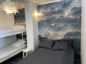 4 slaapkamers, een strijkplank/strijkijzer, gratis wifi