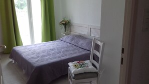 2 bedrooms, iron/ironing board, free WiFi