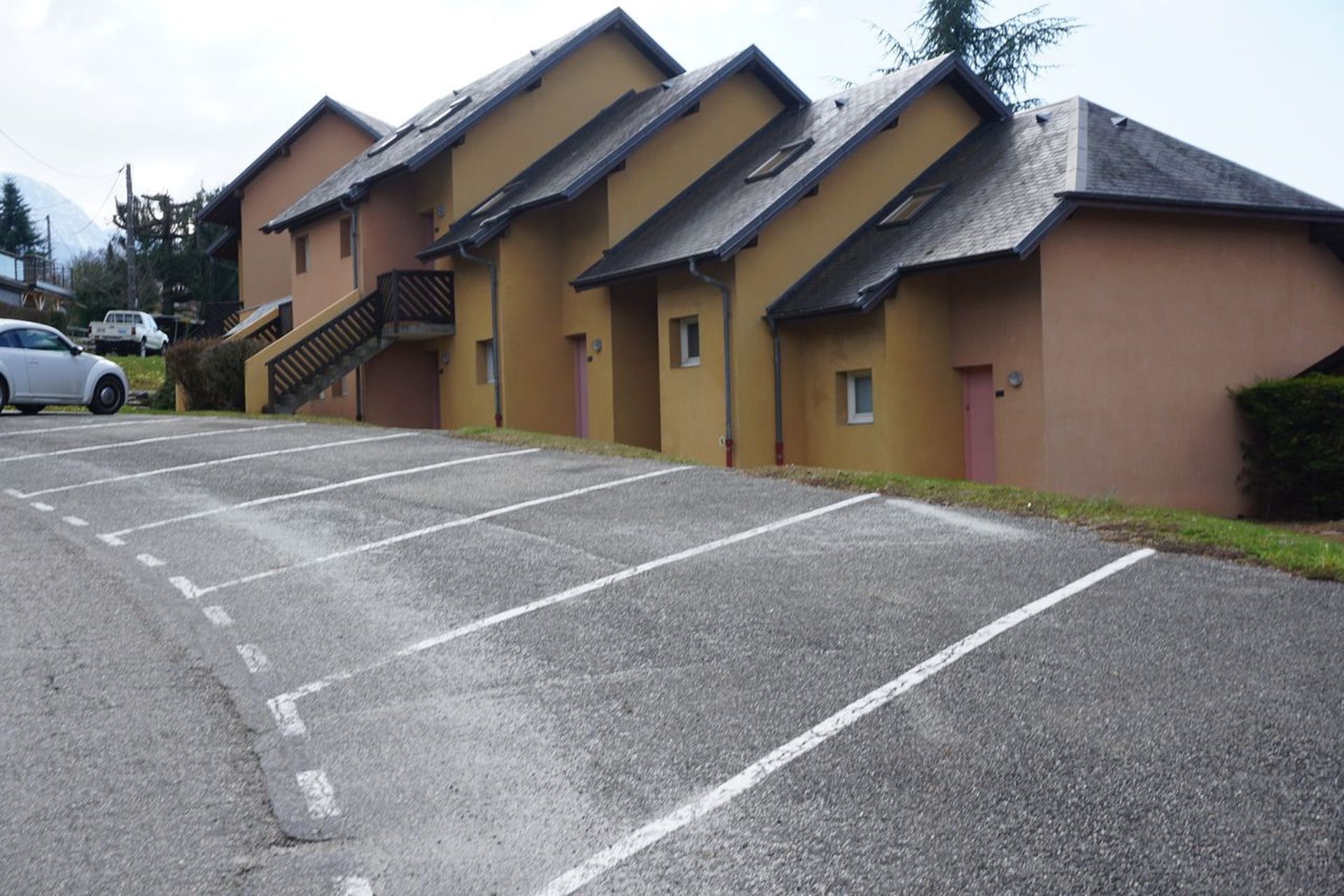 127 - T1 bis duplex near Lac du Bourget