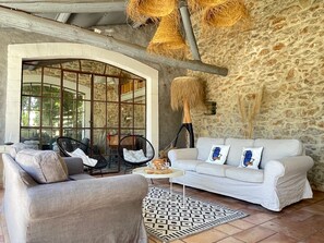 Interior - Charming 4 * mas, contemporary, 20 mins from the beach for 12 people (Vendargues)