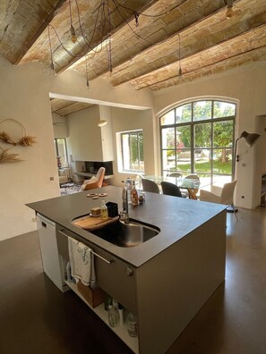 Interior - Charming 4 * mas, contemporary, 20 mins from the beach for 12 people (Vendargues)