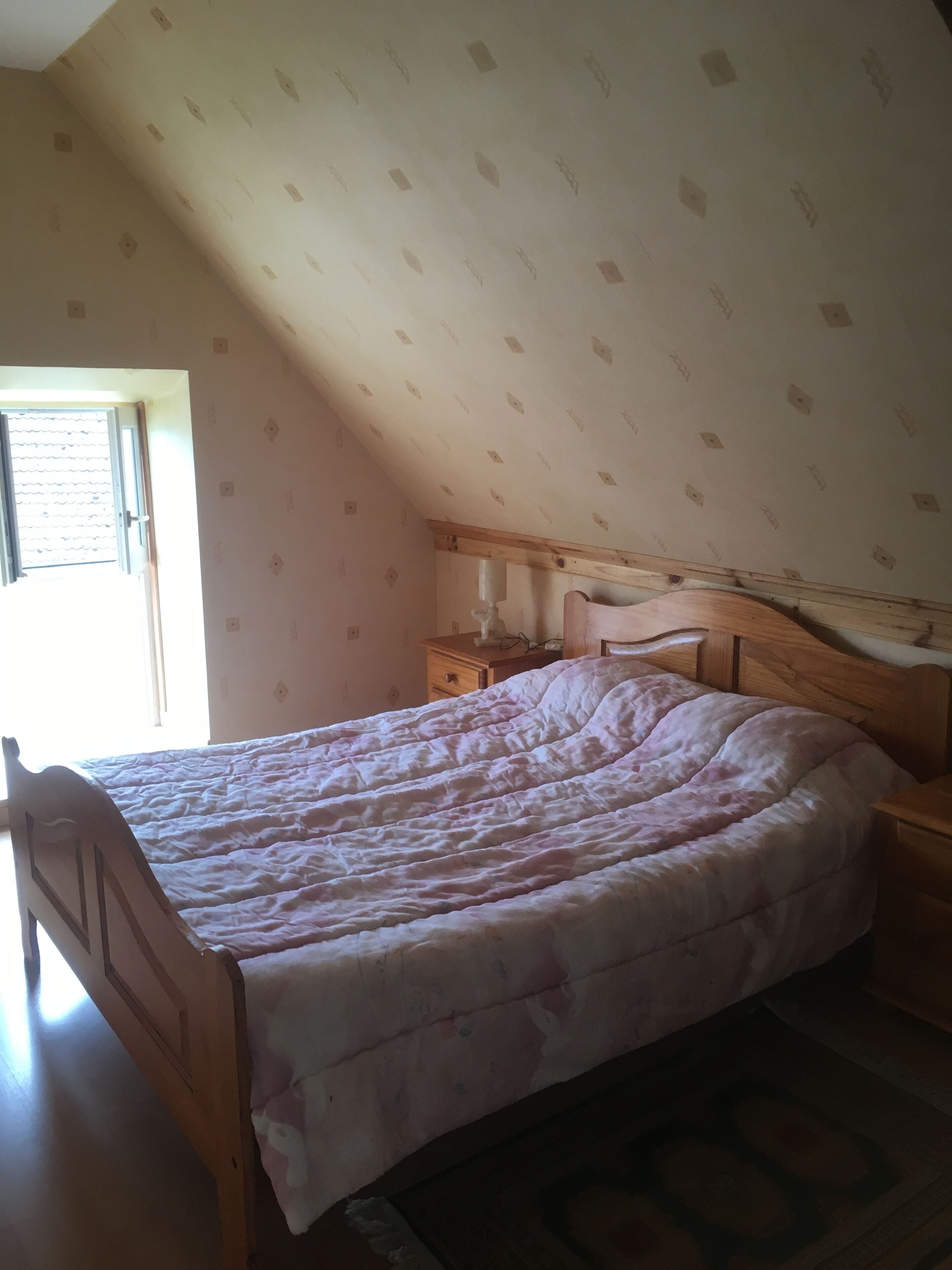 Furnished rental, close to all shops - 10 minutes from the circuit of Magny-Cours