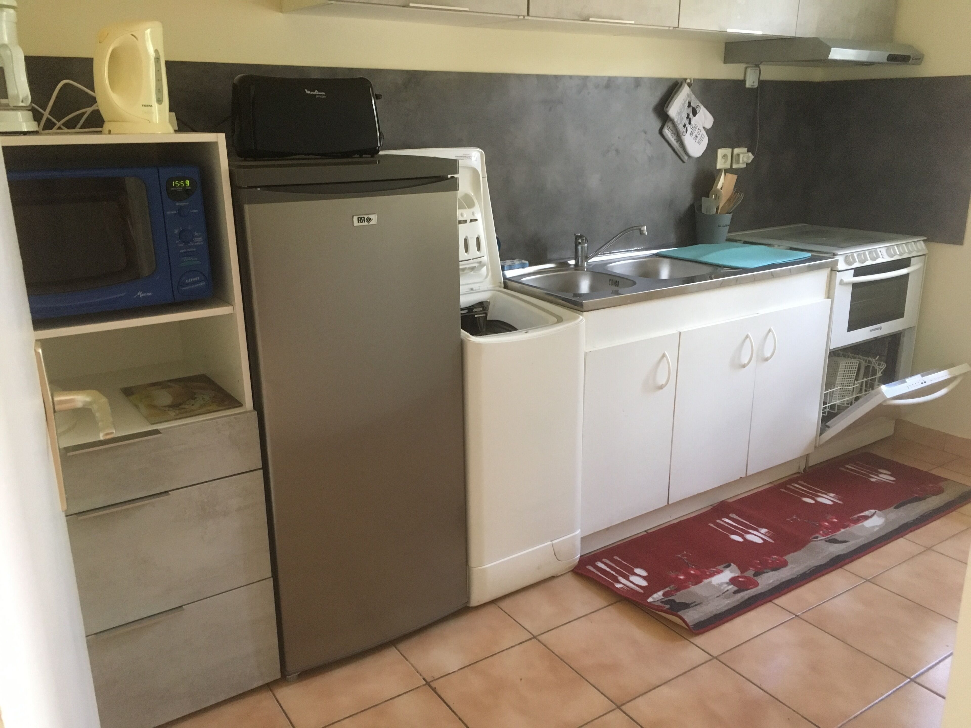 Furnished rental, close to all shops - 10 minutes from the circuit of Magny-Cours