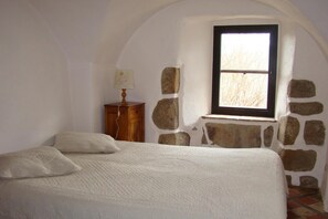 4 chambres, fer et planche à repasser, lit parapluie, Wi-Fi gratuit