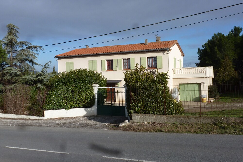 The CLOS MARIE: 140 m2 apartment with terrace and garden