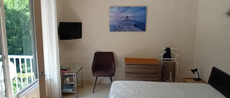 1 camera, ferro/asse da stiro, Wi-Fi gratuito
