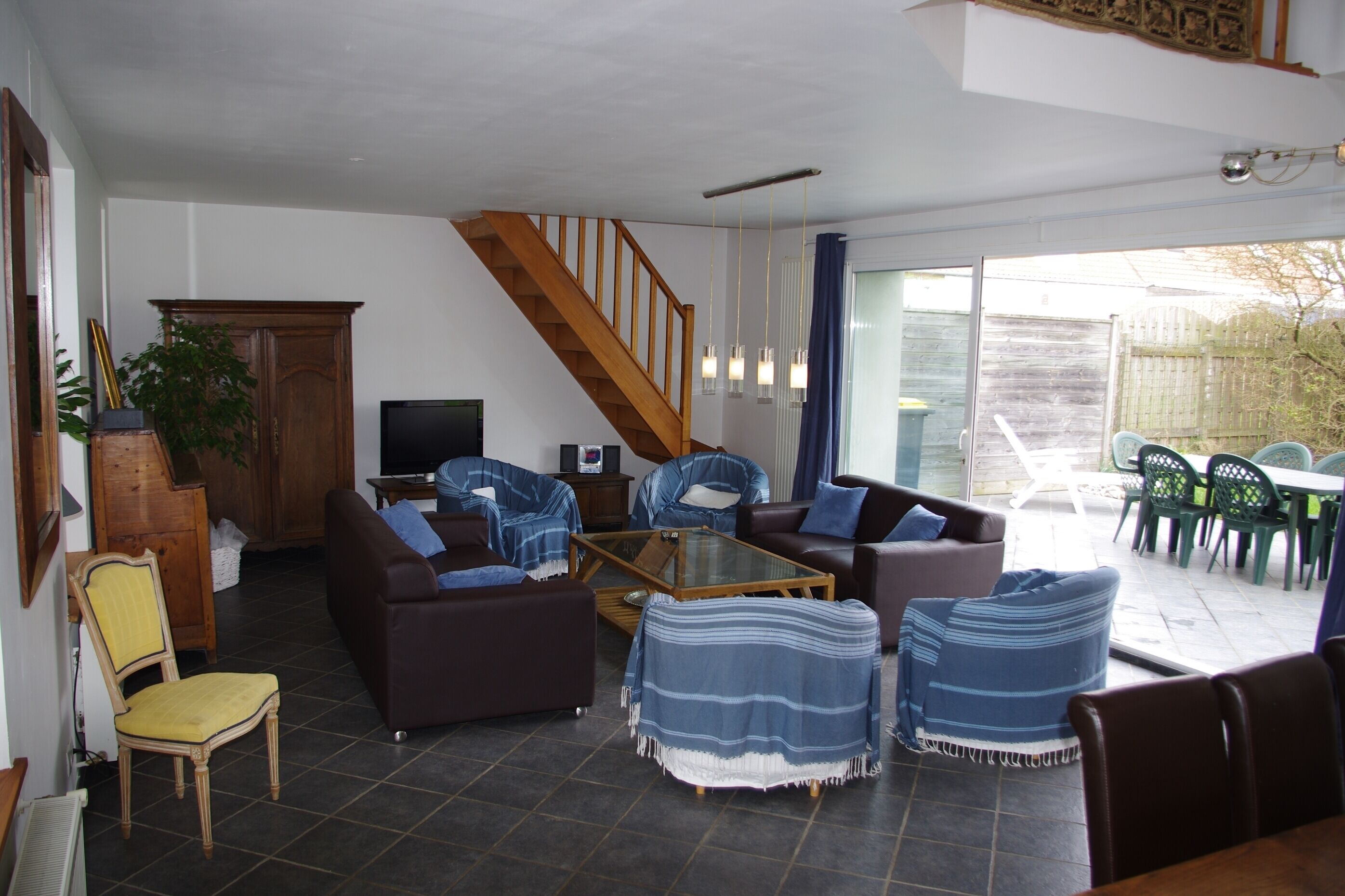 Villa less than 50m from the beach - Exceptional location - sleeps 6 to 9