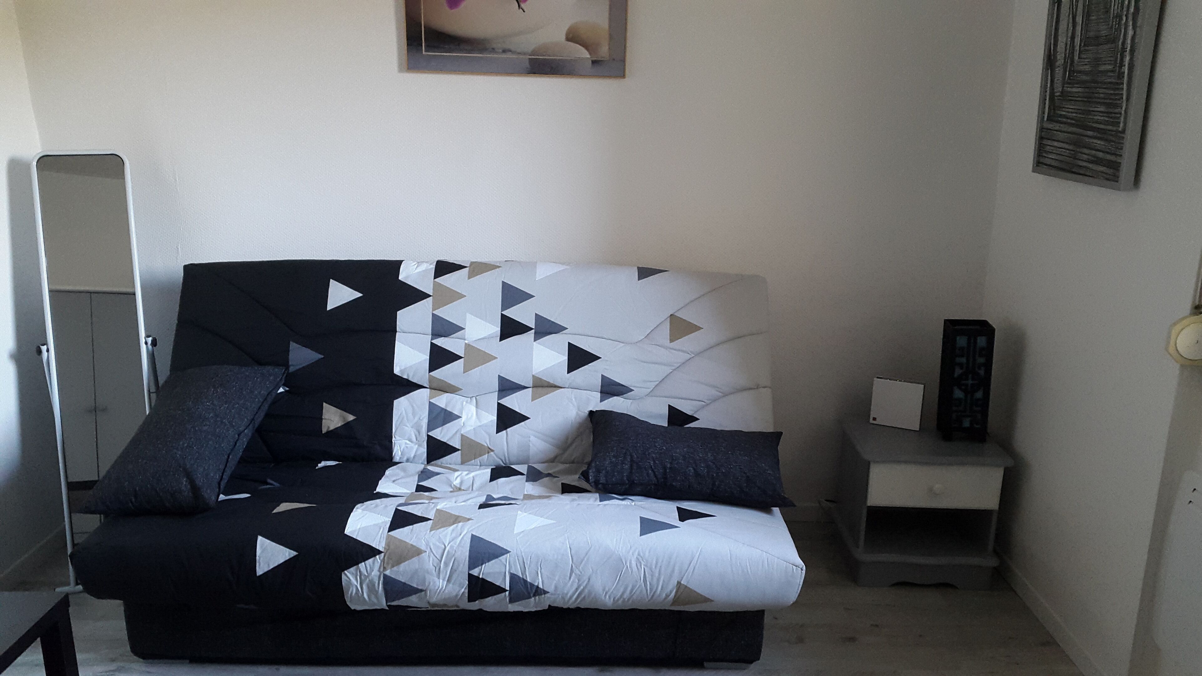 T1 AGEN Ideally located