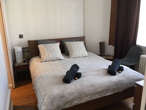 3 makuuhuonetta, silitysrauta/-lauta, vauvan matkasänky, ilmainen Wi-Fi