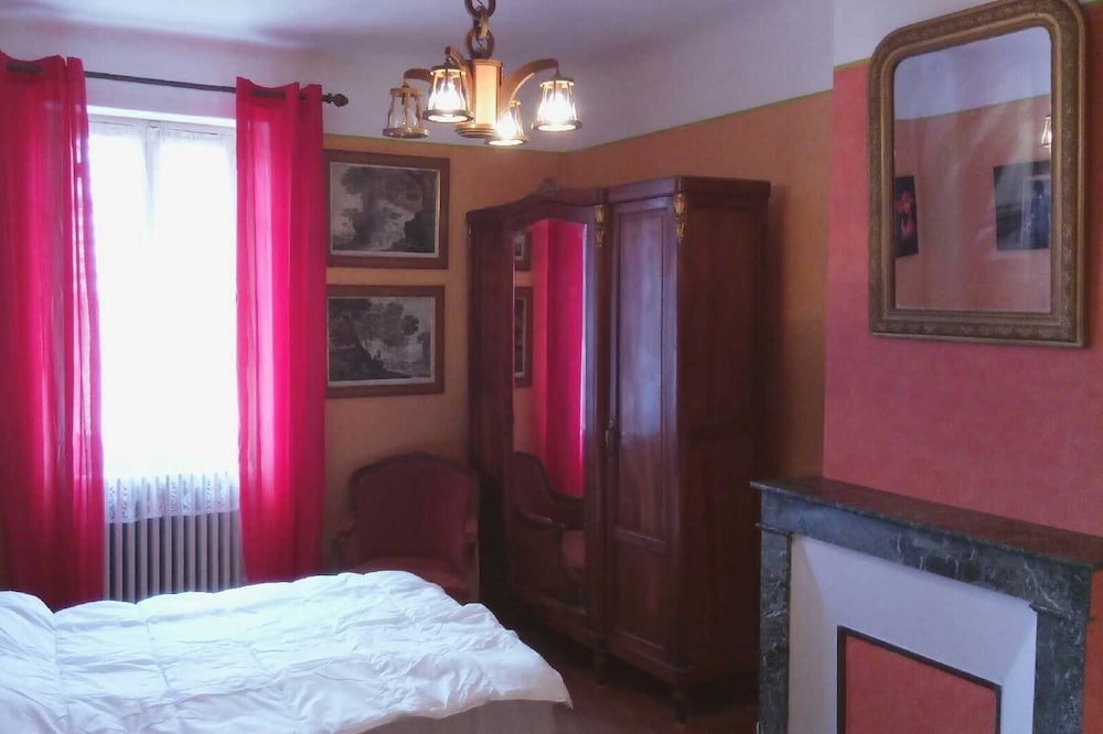 village house for rent near Rocamadour