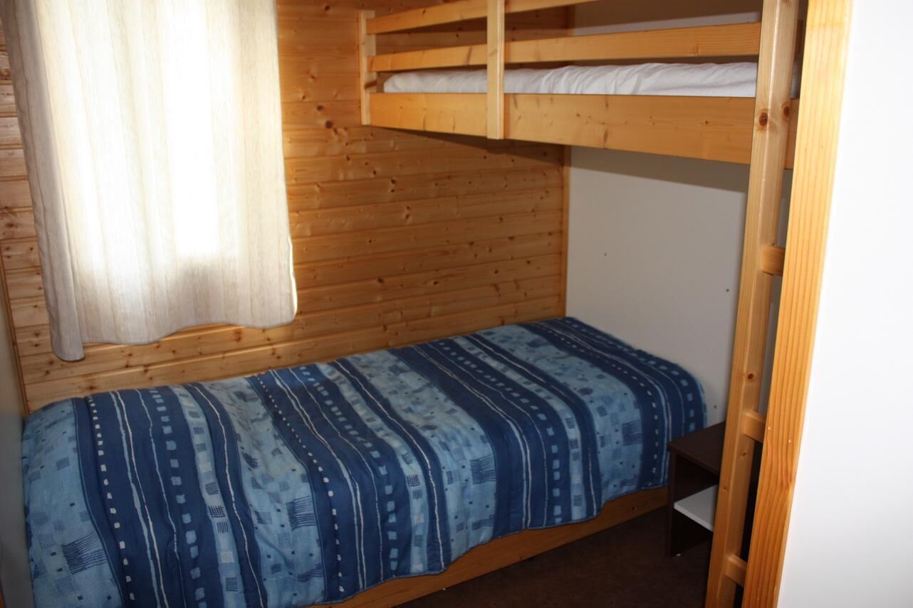 Chalet in leisure residence, comfortable, 2 bedrooms, large terrace,