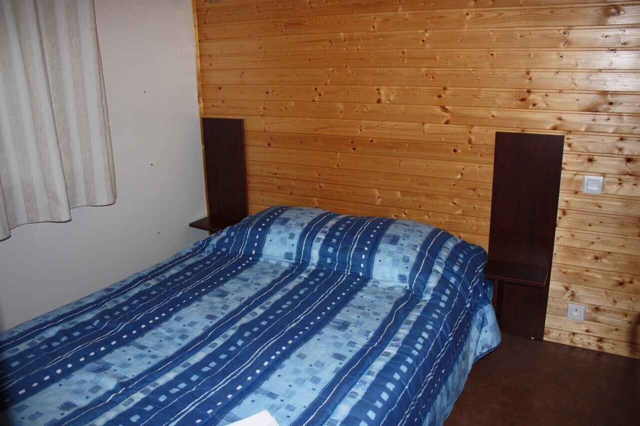 Chalet in leisure residence, comfortable, 2 bedrooms, large terrace,