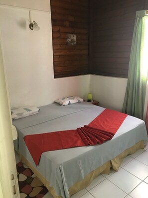 1 soverom, strykejern/-brett, wi-fi (inkludert) og sengetøy