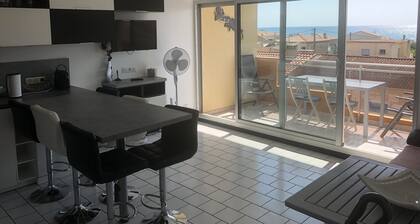 Narbona playa frente a la playa ya 2 minutos a pie del centro de la ciudad