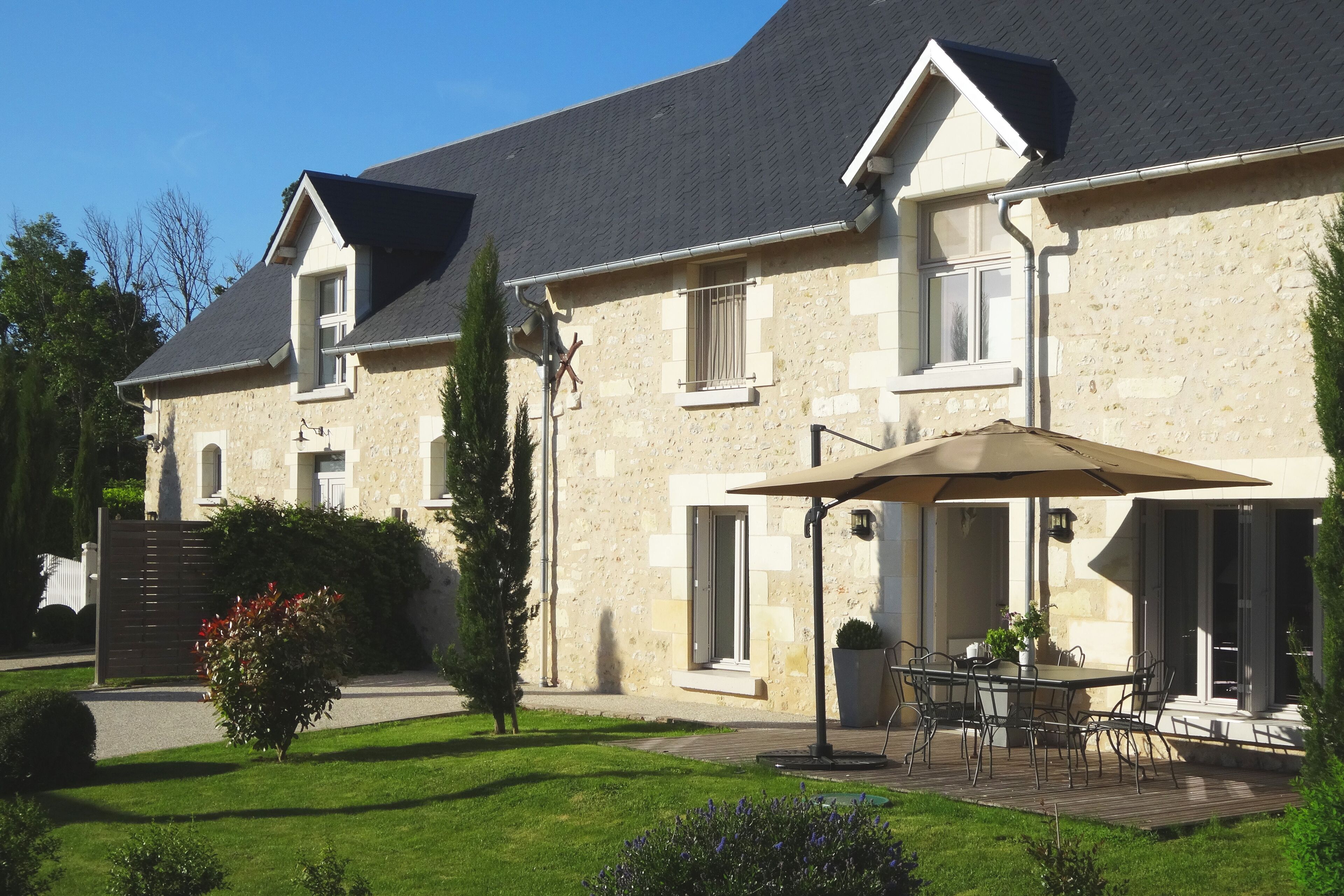 Longère of character Swimming spa + Swimming pool and Tennis 12pers.